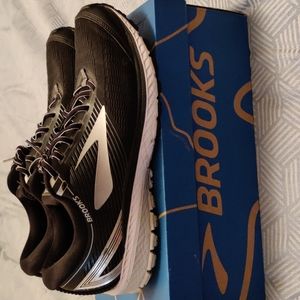 Brooks Ghost 10